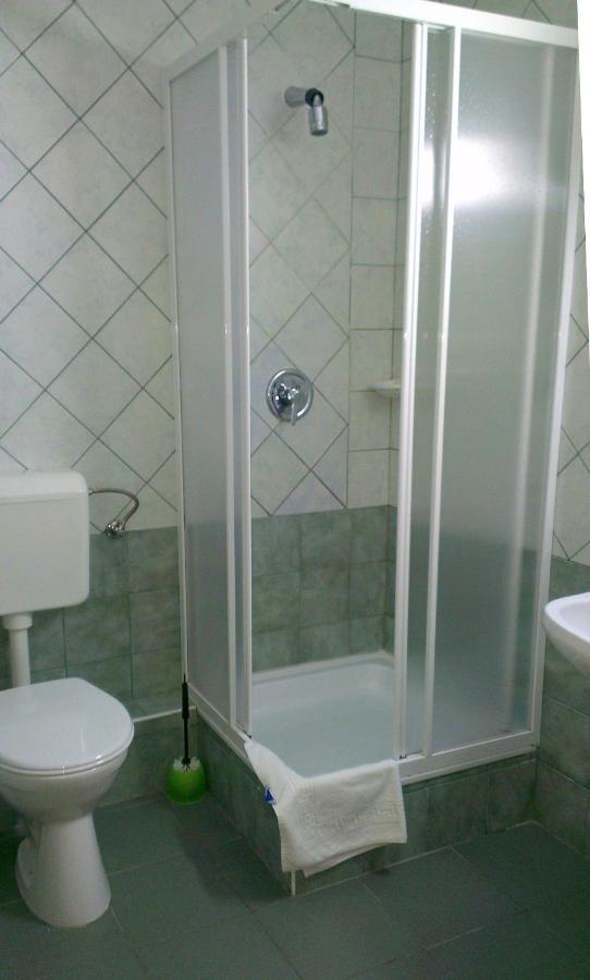 Lenti Thermal Panzió Habitación foto