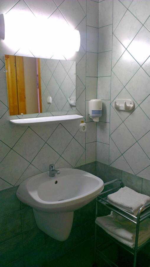 Lenti Thermal Panzió Habitación foto